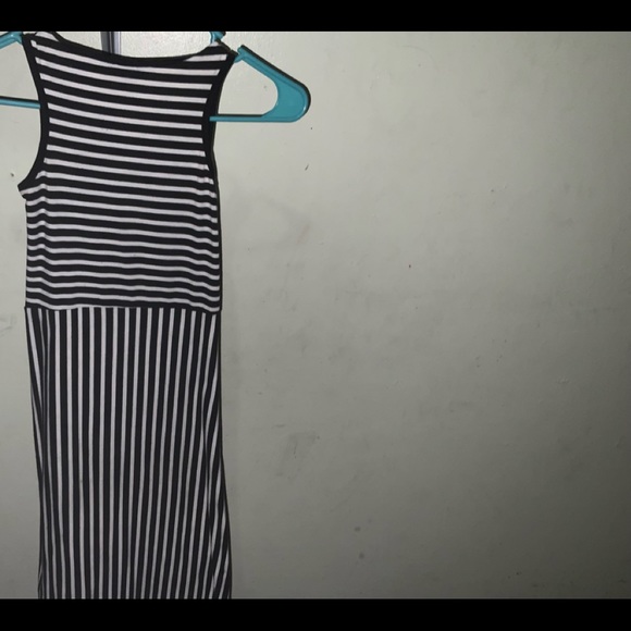 Black and white Long fancy dress for kids size 7 to 8 - Picture 2 of 5